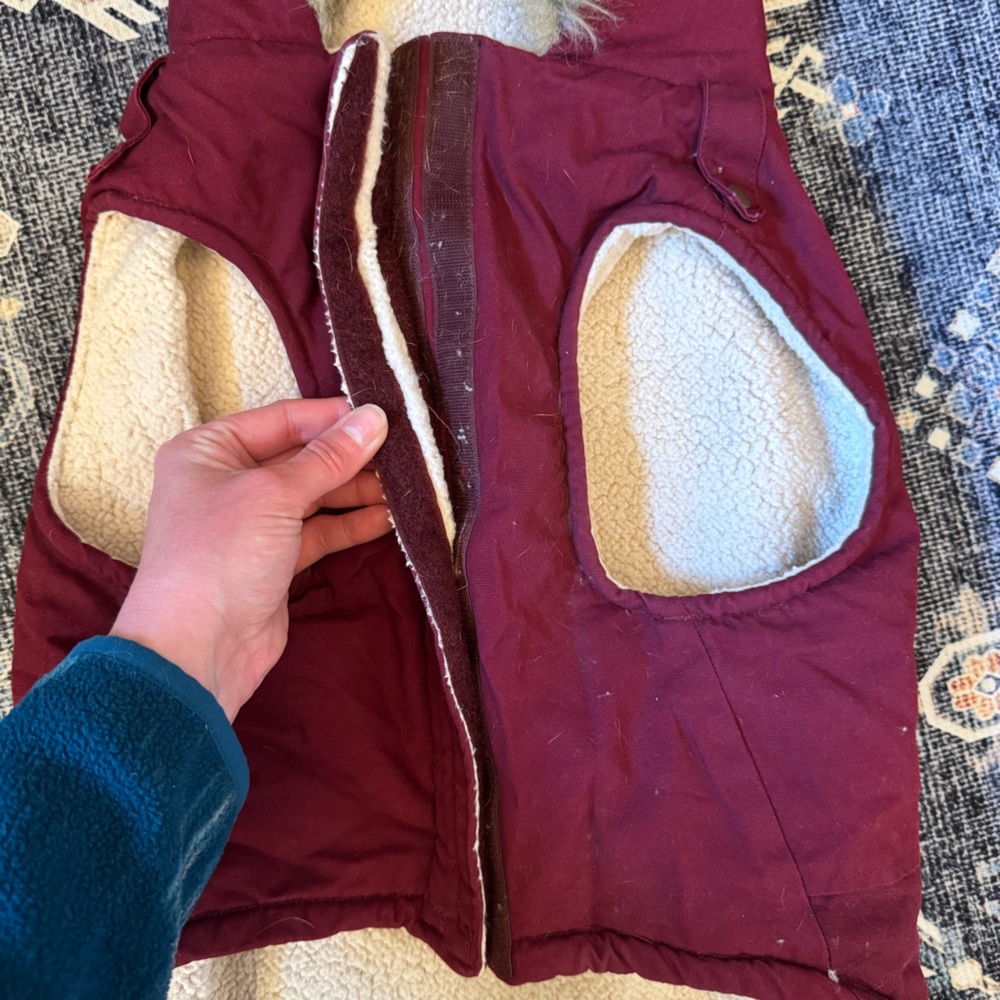 Canada Pooch Dog Sherpa Lined Jacket With Fur Lined Hood Size 24 Inches - Picture 4 of 12